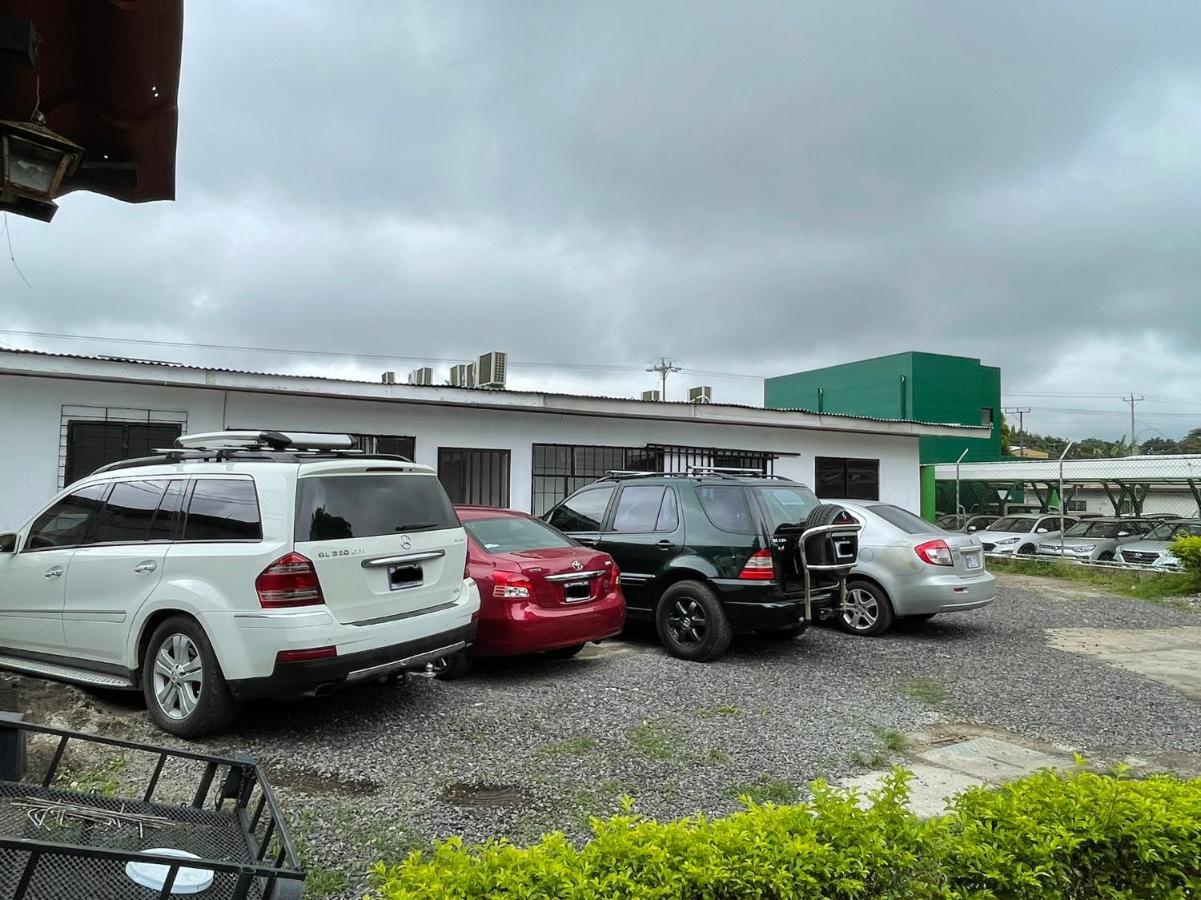 Hotel El Coco Alajuela Buitenkant foto